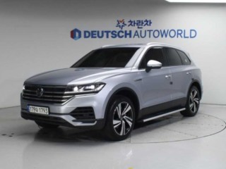 투아렉 3세대 3.0 TDI 프리미엄 폭스바겐 2020/12 - 인천 중고차 매매